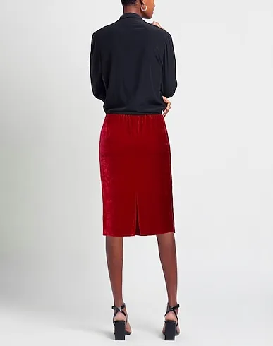 https://images.styletyx.com/images/burgundy-velvet-midi-skirt-tom-ford-1352175563_3.webp