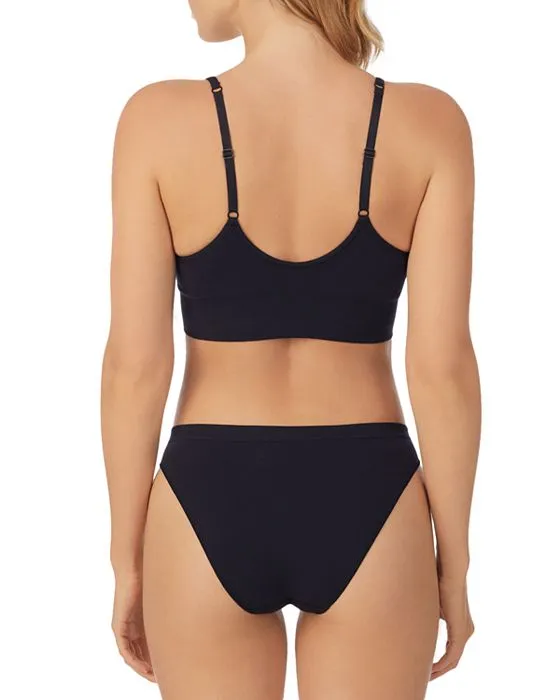 https://images.styletyx.com/images/cabana-cotton-blend-seamless-cropped-bra-ongossamer-2514363_4.webp