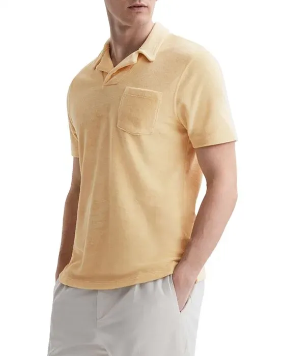 https://images.styletyx.com/images/caicos-toweling-pocket-polo-shirt-reiss-1222060241_3.webp