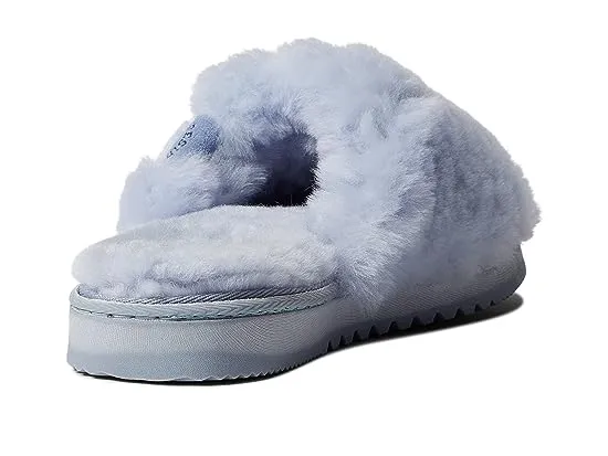 https://images.styletyx.com/images/cairns-genuine-shearling-slide-fireside-by-dearfoams-1775441_5.webp
