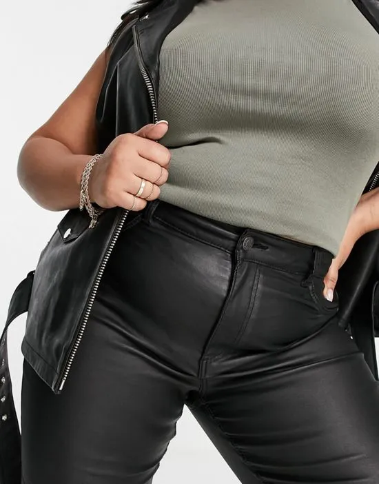 https://images.styletyx.com/images/callie-coated-skinny-jeans-in-black-noisy-may-curve-2341788_2.webp