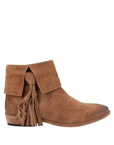 https://images.styletyx.com/images/camel-ankle-boot-poesie-veneziane-3073921_1.webp