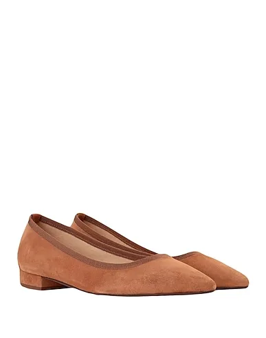 https://images.styletyx.com/images/camel-ballet-flats-campo-marzio-ballerette-1398828_2.webp