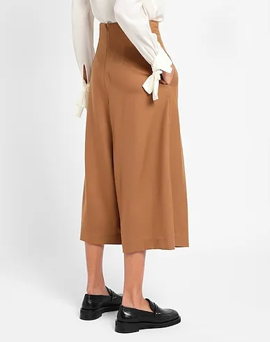 https://images.styletyx.com/images/camel-cotton-twill-casual-pants-yoox-net-a-porter-for-the-prince-s-foundation-1440253_3.webp