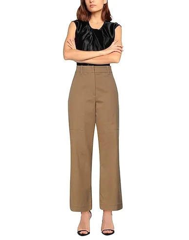 https://images.styletyx.com/images/camel-gabardine-casual-pants-brunello-cucinelli-1450141_2.webp