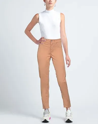 https://images.styletyx.com/images/camel-gabardine-casual-pants-hanny-deep-13362076_2.webp
