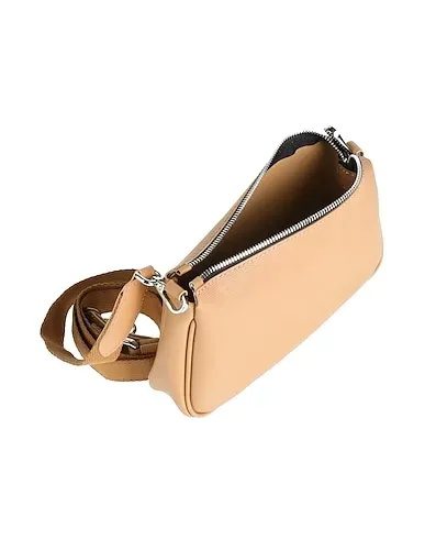 https://images.styletyx.com/images/camel-handbag-gum-design-180837090_2.webp
