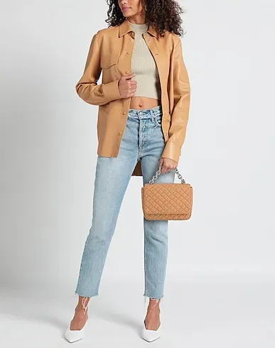 https://images.styletyx.com/images/camel-handbag-gum-design-3132185_3.webp