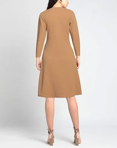 https://images.styletyx.com/images/camel-jersey-short-dress-boutique-de-la-femme-58733661_3.webp