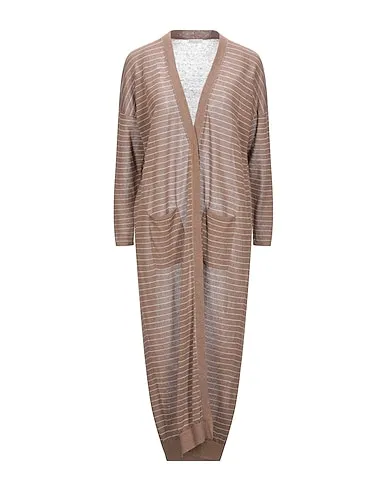 https://images.styletyx.com/images/camel-knitted-cardigan-brunello-cucinelli-1391601_1.webp