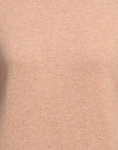 https://images.styletyx.com/images/camel-knitted-cashmere-blend-daughter-3084439_4.webp