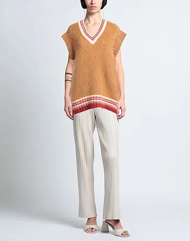 https://images.styletyx.com/images/camel-knitted-sleeveless-sweater-marche-21-1004384984_2.webp