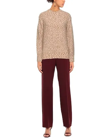 https://images.styletyx.com/images/camel-knitted-sweater-calvin-klein-486396_2.webp