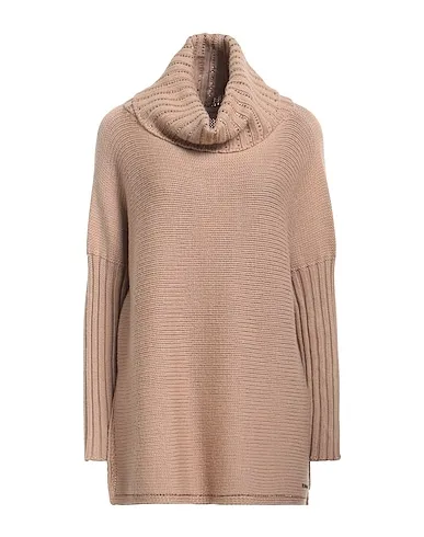 https://images.styletyx.com/images/camel-knitted-turtleneck-ermanno-firenze-14576936_1.webp