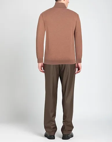 https://images.styletyx.com/images/camel-knitted-turtleneck-jean-paul-67573300_3.webp
