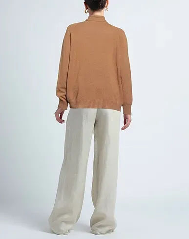 https://images.styletyx.com/images/camel-knitted-turtleneck-ma-ry-ya-1004381444_3.webp