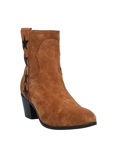 https://images.styletyx.com/images/camel-leather-ankle-boot-angelo-bervicato-1414004117_2.webp