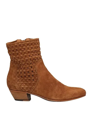 https://images.styletyx.com/images/camel-leather-ankle-boot-jo-ghost-711059400_1.webp