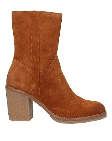 https://images.styletyx.com/images/camel-leather-ankle-boot-manas-3031534_1.webp