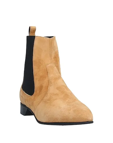 https://images.styletyx.com/images/camel-leather-ankle-boot-pierre-hardy-1406746_2.webp
