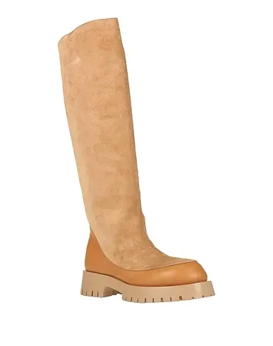 https://images.styletyx.com/images/camel-leather-boots-hazy-13246417_2.webp