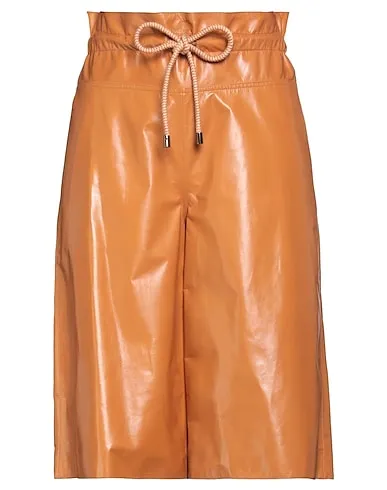 https://images.styletyx.com/images/camel-leather-cropped-pants-culottes-agnona-13290956_1.webp