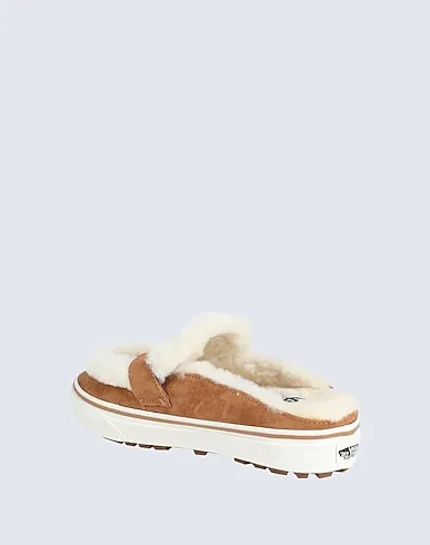 https://images.styletyx.com/images/camel-leather-mules-and-clogs-ua-style-53-cozy-mule-dx-vans-13070343_3.webp