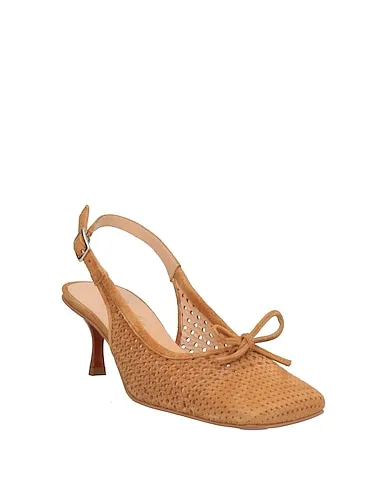 https://images.styletyx.com/images/camel-leather-pump-bruglia-12954780_2.webp