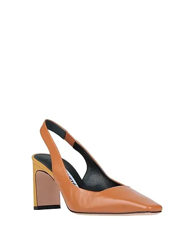 https://images.styletyx.com/images/camel-leather-pump-kalliste-1225516121_2.webp
