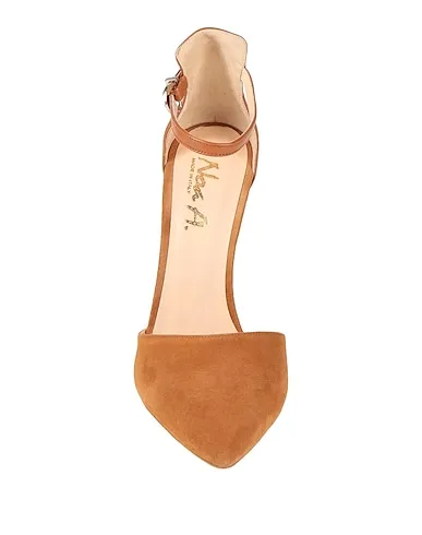 https://images.styletyx.com/images/camel-leather-pump-noa-a-1494670994_4.webp