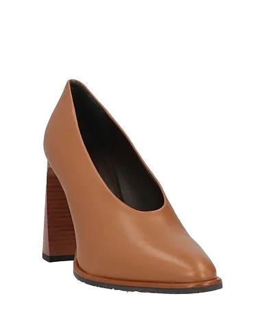 https://images.styletyx.com/images/camel-leather-pump-tiffi-873559019_2.webp