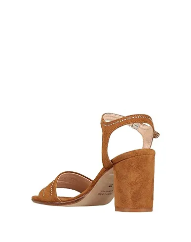 https://images.styletyx.com/images/camel-leather-sandals-fru-it-3261247_3.webp