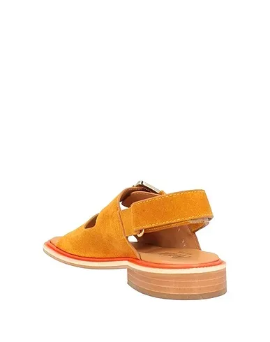 https://images.styletyx.com/images/camel-leather-sandals-pertini-1225922613_3.webp