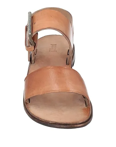 https://images.styletyx.com/images/camel-leather-sandals-preventi-930632714_4.webp