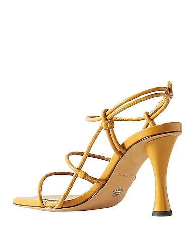 https://images.styletyx.com/images/camel-leather-sandals-proenza-schouler-1471526_3.webp