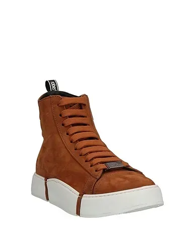 https://images.styletyx.com/images/camel-leather-sneakers-roberto-cavalli-1225508514_2.webp