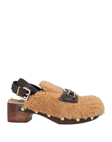 https://images.styletyx.com/images/camel-mules-and-clogs-paola-d-arcano-1906788538_1.webp