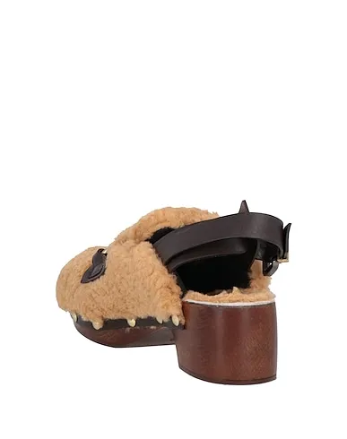 https://images.styletyx.com/images/camel-mules-and-clogs-paola-d-arcano-1906788538_3.webp