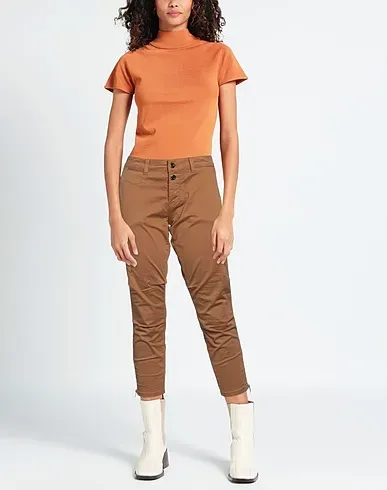 https://images.styletyx.com/images/camel-plain-weave-cropped-pants-culottes-mos-mosh-470775613_2.webp