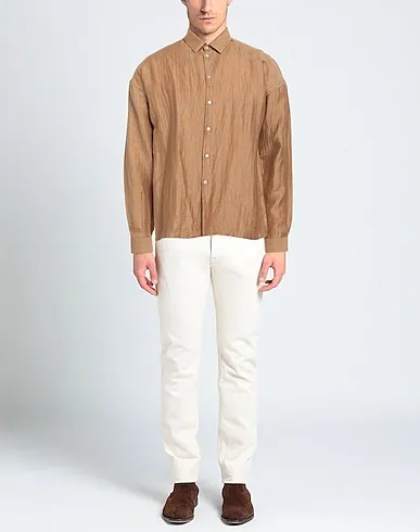https://images.styletyx.com/images/camel-plain-weave-linen-shirt-mood-one-13194106_2.webp