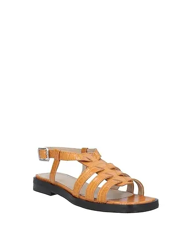 https://images.styletyx.com/images/camel-sandals-theory-1724111_2.webp