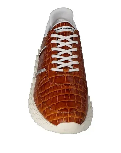 https://images.styletyx.com/images/camel-sneakers-giuseppe-zanotti-1157820_4.webp