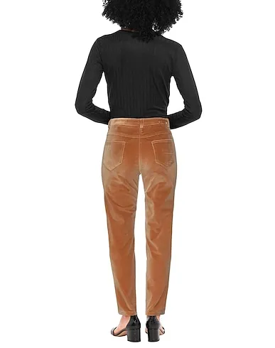 https://images.styletyx.com/images/camel-velvet-casual-pants-kiton-1468040120_3.webp