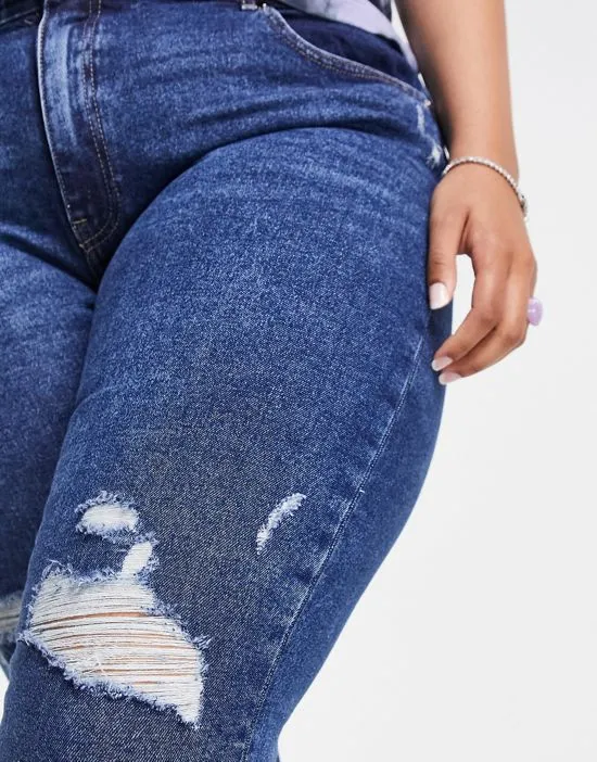 https://images.styletyx.com/images/careneda-distressed-mom-jeans-in-dark-blue-only-curve-1781464_3.webp