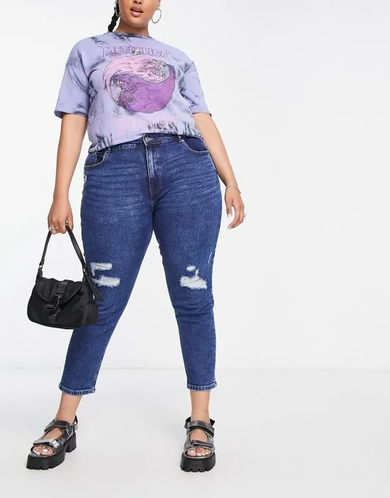 https://images.styletyx.com/images/careneda-distressed-mom-jeans-in-dark-blue-only-curve-1781464_4.webp