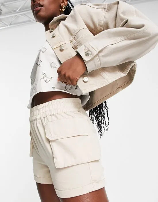 https://images.styletyx.com/images/cargo-pocket-short-in-stone-miss-selfridge-2489981_4.webp