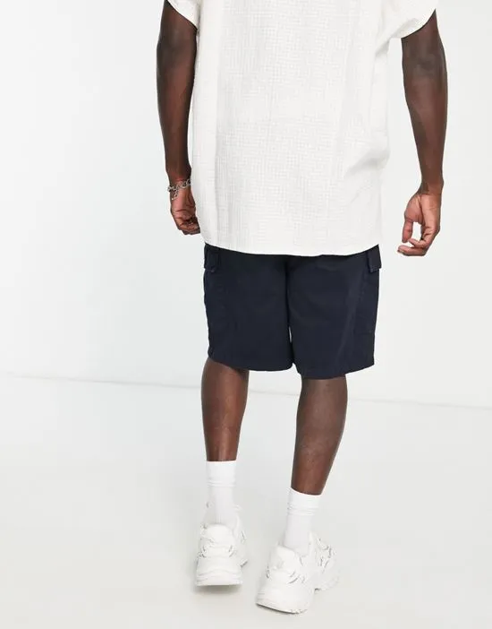 https://images.styletyx.com/images/cargo-shorts-in-navy-barbour-beacon-13143564_2.webp