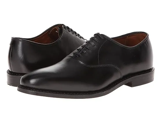 https://images.styletyx.com/images/carlyle-allen-edmonds-2012802_1.webp