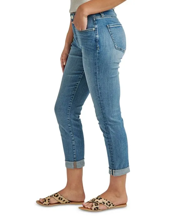 https://images.styletyx.com/images/carter-mid-rise-cropped-girlfriend-jeans-in-mid-vintage-jag-jeans-1841577_3.webp