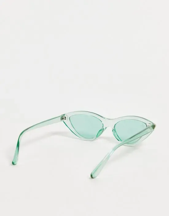 https://images.styletyx.com/images/cat-eye-acetate-sunglasses-in-green-with-tonal-lens-jeepers-peepers-13223304_2.webp